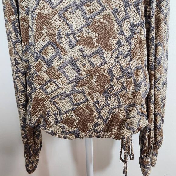 Lucky Brand Gray and Brown Snakeskin Print Top with Drawstring Hem Size Medium - Picture 4 of 9